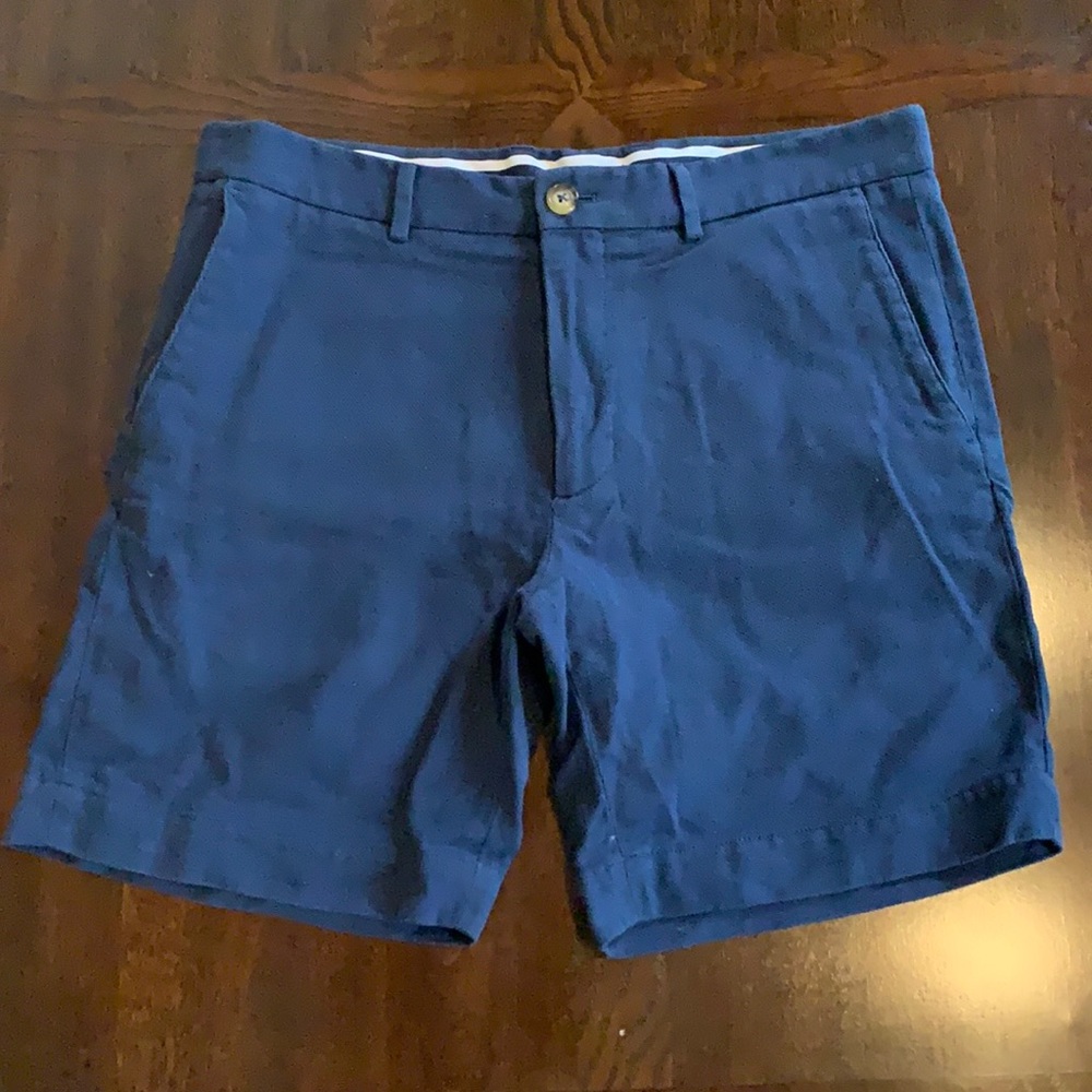 Blue vineyard vines shorts